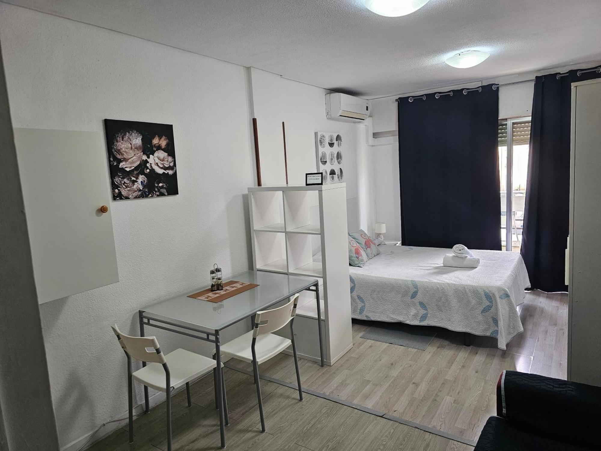 Estudio Doble Con Balcon En Madrid Centro Eksteriør billede